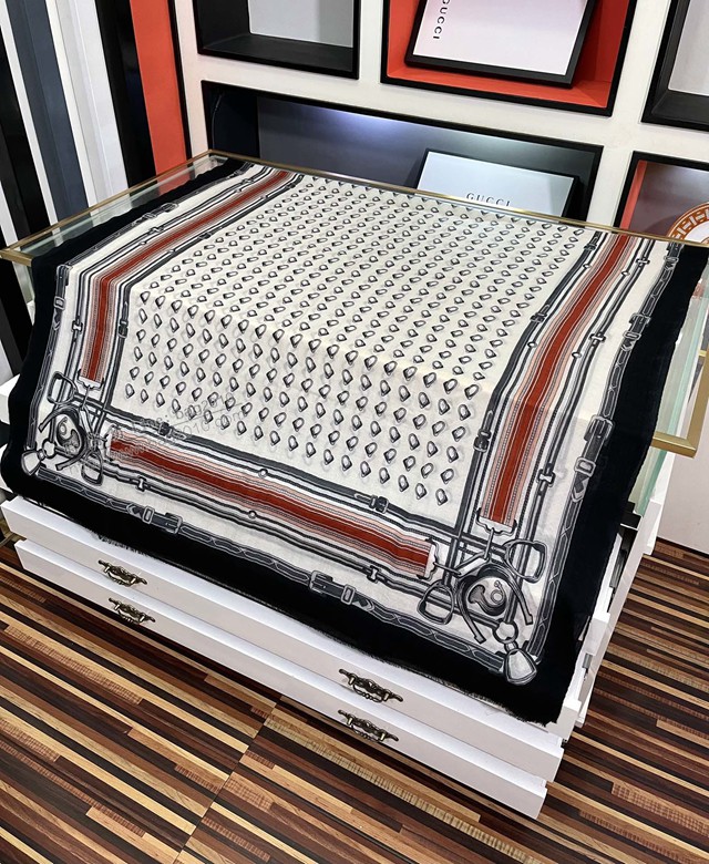 Gucci經典印花羊絨圍巾 古馳純羊絨經典logo圖案羊絨長巾披肩  mmj1552